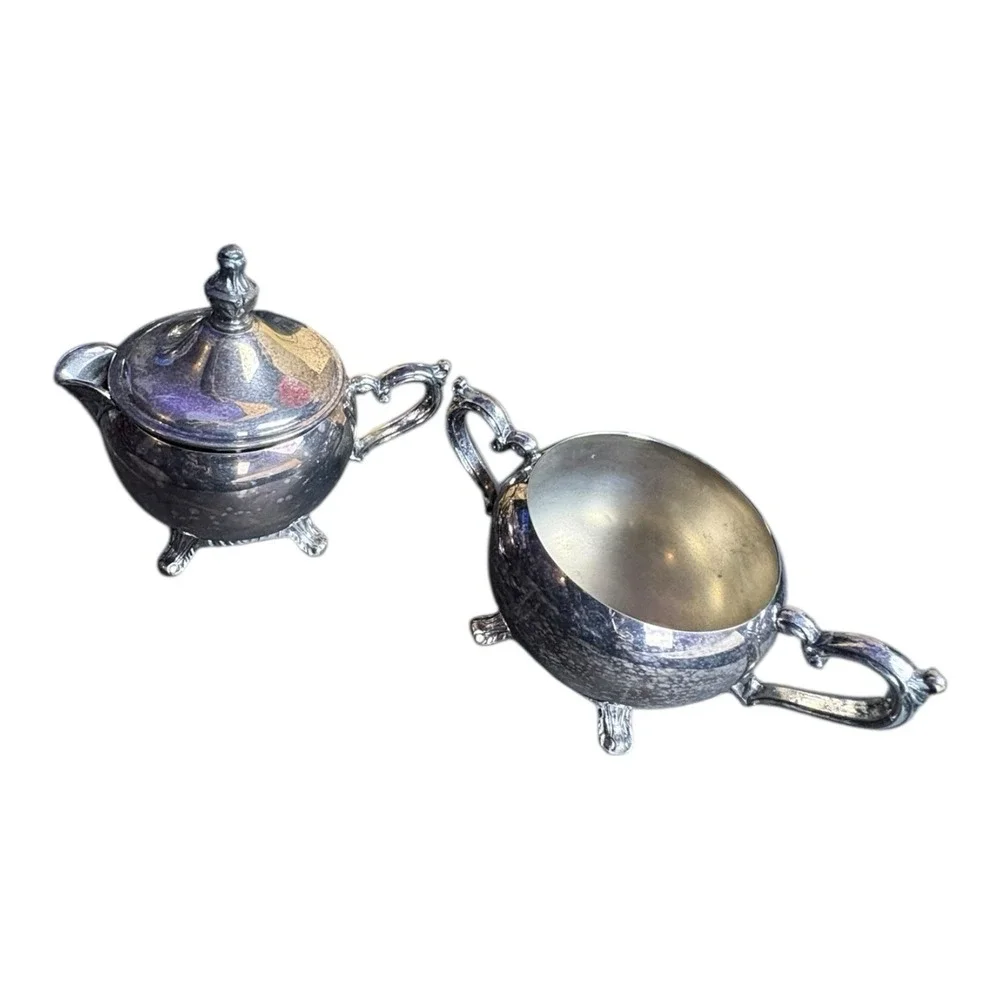 N/A vintage creamer